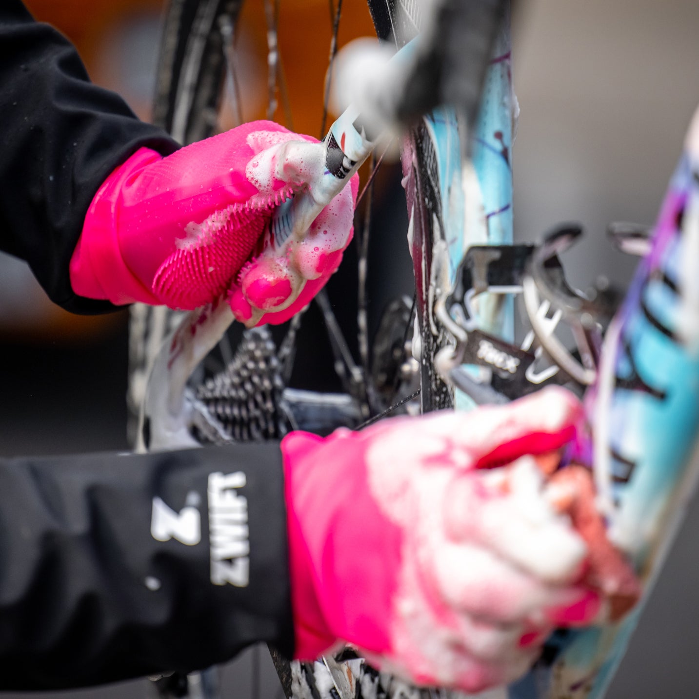Muc-Off Deep Scrubber Gloves