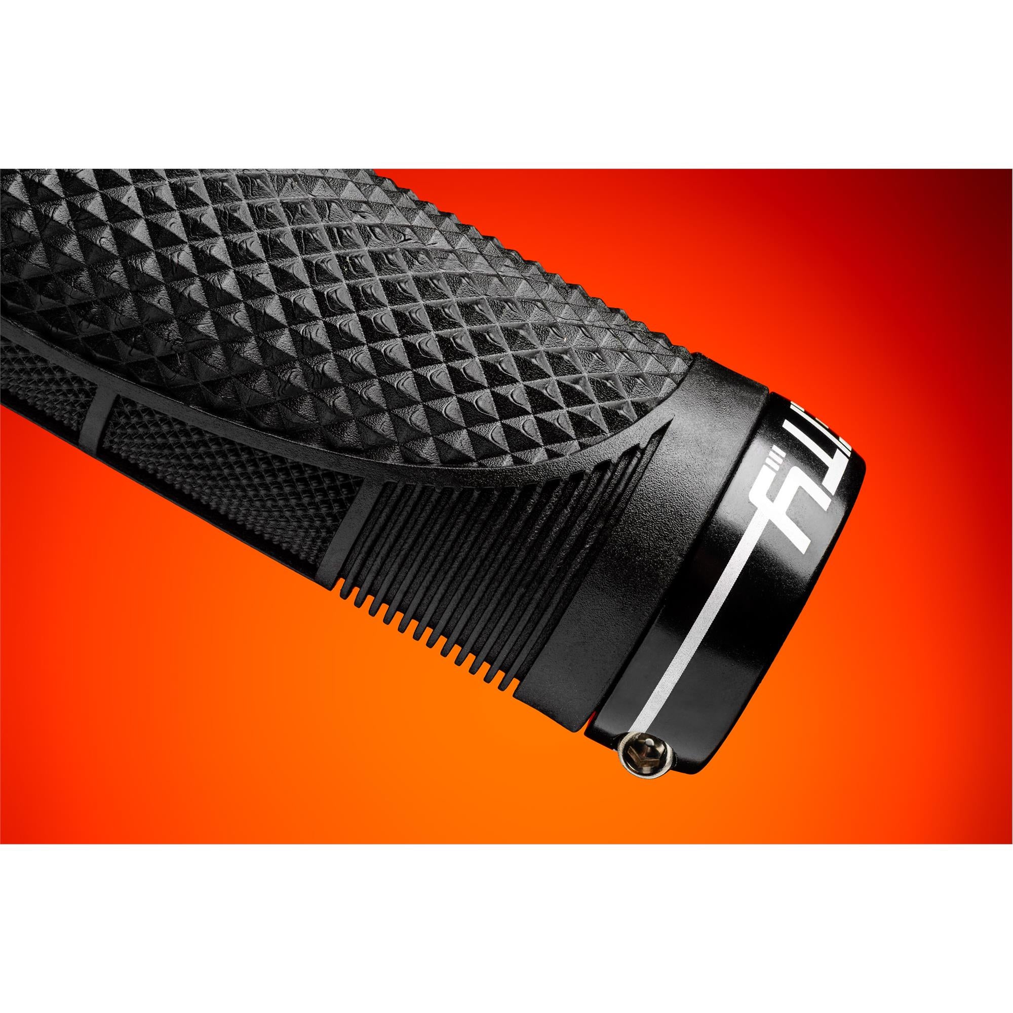 DEITY MEGATTACK Grips